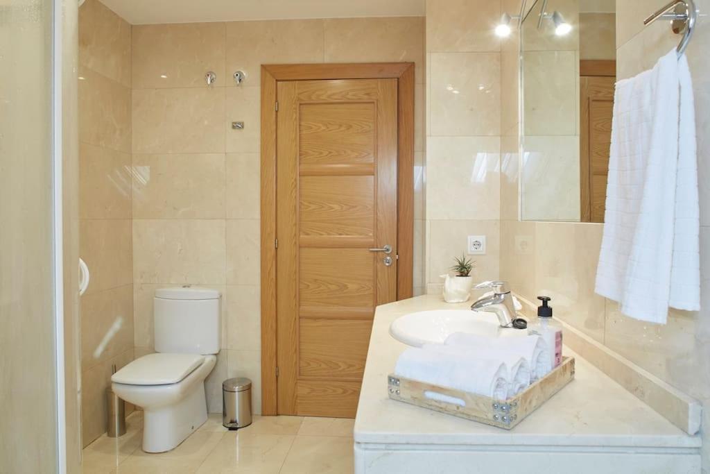 Apartamento Con Terraza A Un Paso De La Playa Gijón Exterior foto
