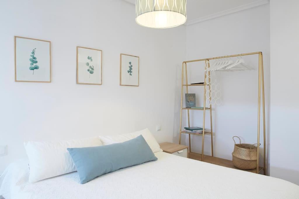 Apartamento Con Terraza A Un Paso De La Playa Gijón Exterior foto